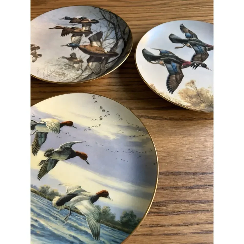 Vintage 1988 Duck Plates Set Of 4 Ducks Taking Flight 8 inch Plate Danbury Mint